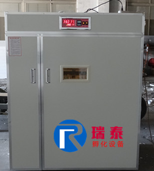 1584枚中型孵化機(jī)