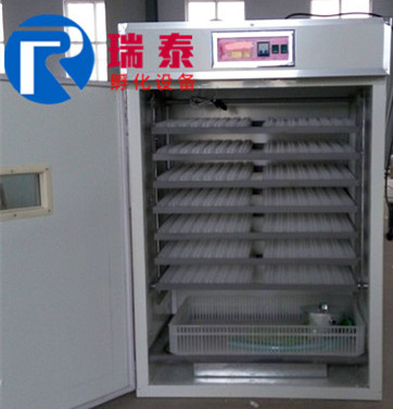 1232枚小型孵化機(jī)