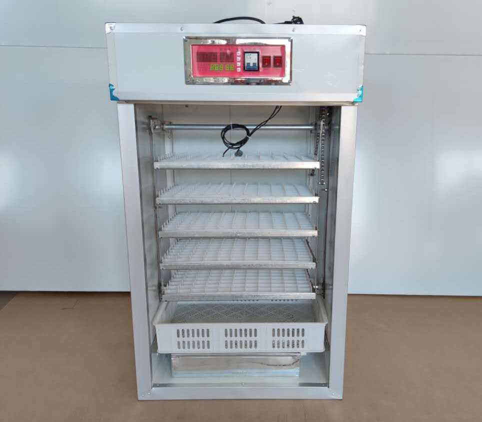 440枚小型孵化機(jī)